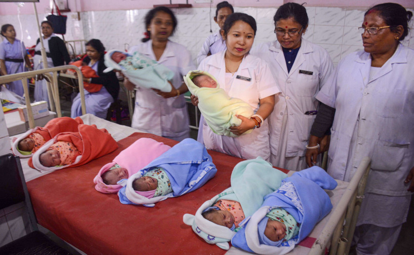 four lakh baby born worldwide on newyear in india alone 67,385 children born 