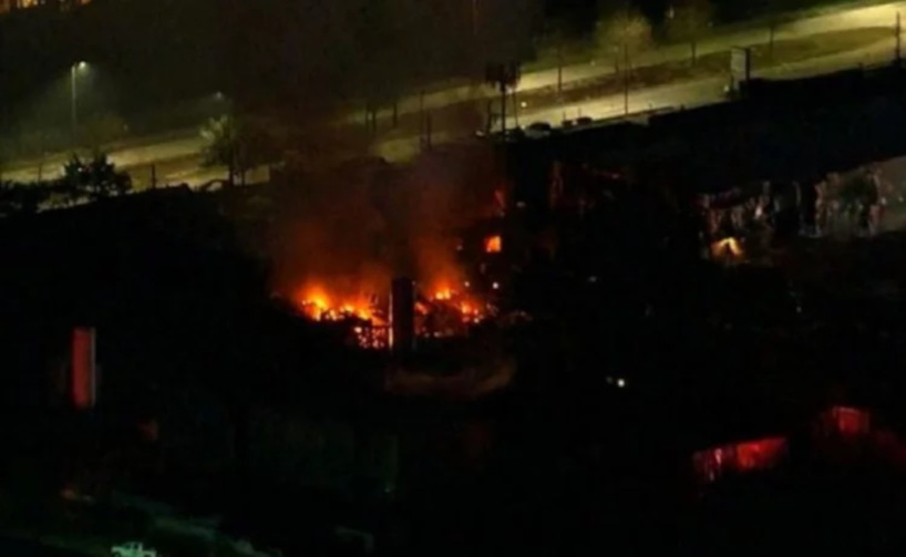 Strong explosion in Houston, many homes damaged