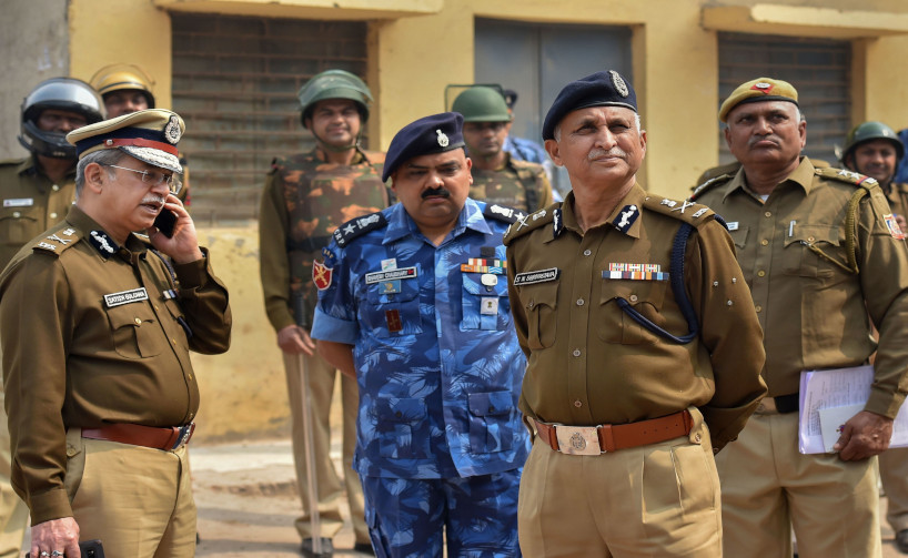 S N Shrivastava given additional charge of Delhi police commissioner